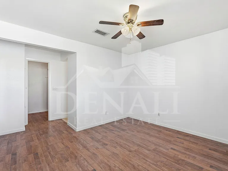 808 S Langley Ave #201 — Photo 15