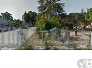 14024 Valerio St, Van Nuys, CA 91405