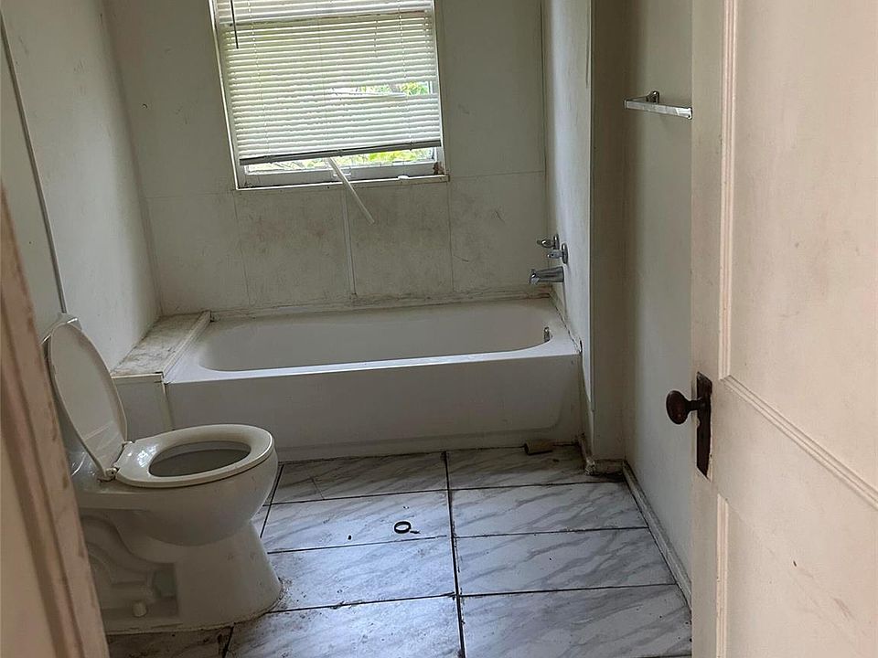 169 Avalon St, photo 11