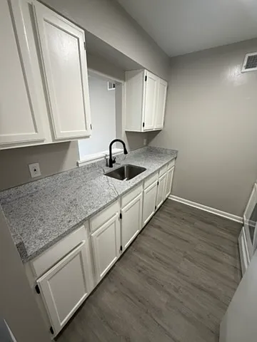 610 N Arlington Ave #B — Photo 5