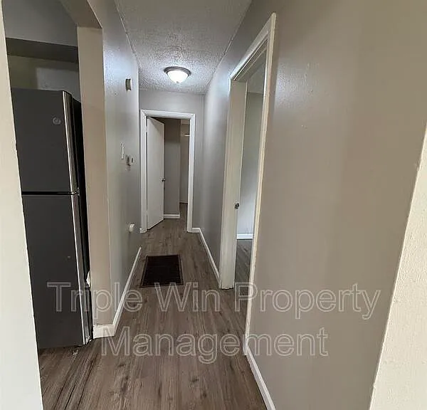 1113 Highmont Dr — Photo 12