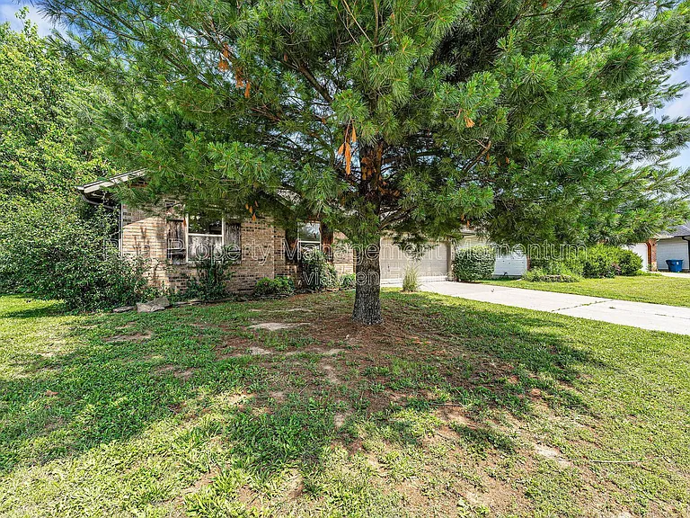 3251 W Scott St — Photo 26