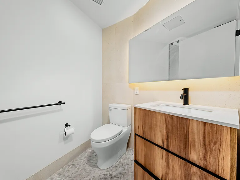 828 Metropolitan Ave #3Q — Photo 8