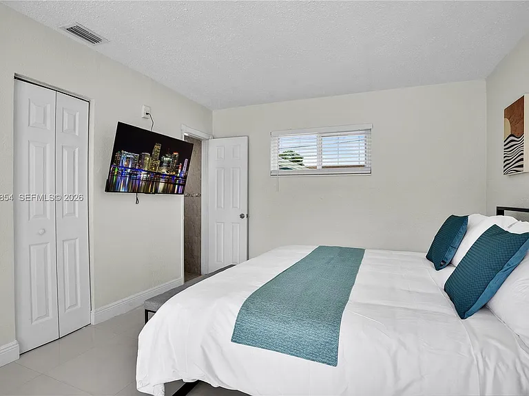 6452 Custer St — Photo 29