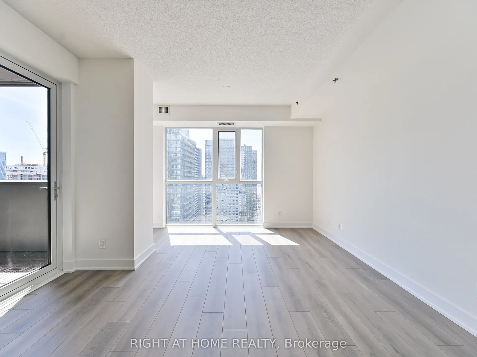 2 bed, $2,750 — Photo 3