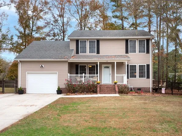 109 Foutz Dr, Moyock, NC 27958