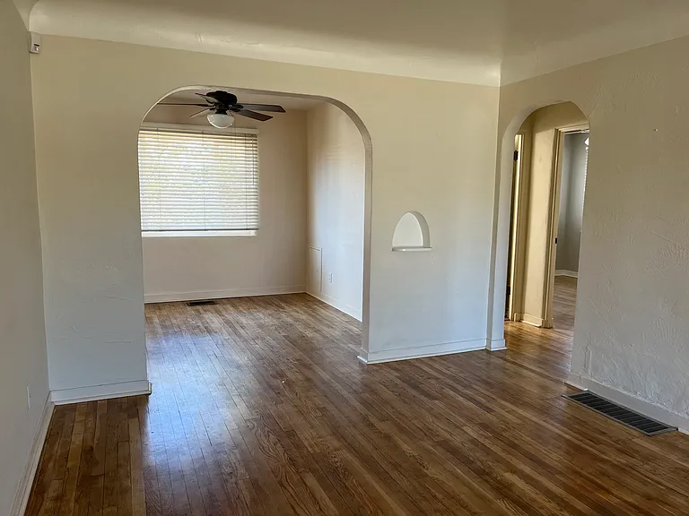 501 Carlisle Blvd SE — Photo 18