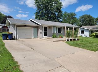 512 Spruce Dr, Pella, IA 50219