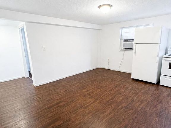 2nd image of 507 W Baker St #1