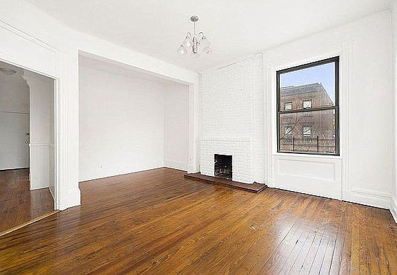2nd image of 395 Henry St APT 4N