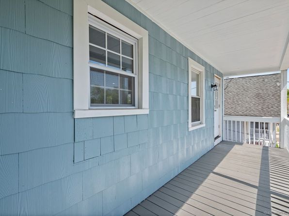 71 Pine St, Meriden, CT 06451