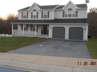 204 Cherry St, Pine Grove, PA 17963