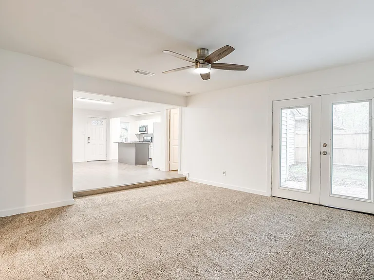 311 Byron St — Photo 4