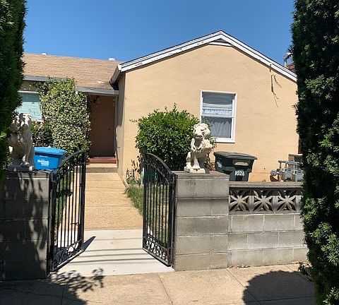 2nd image of 1026 N Humboldt St #1028
