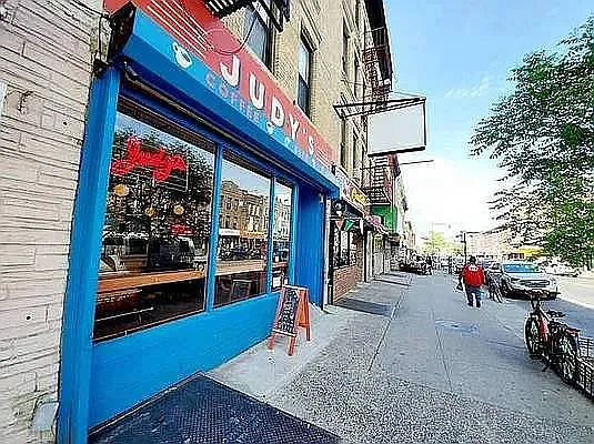 Rented by Voro Purple LLC | media 10