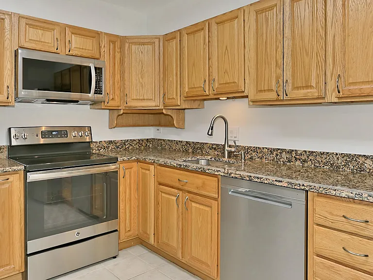 3800 Powell Ln #314 — Photo 13