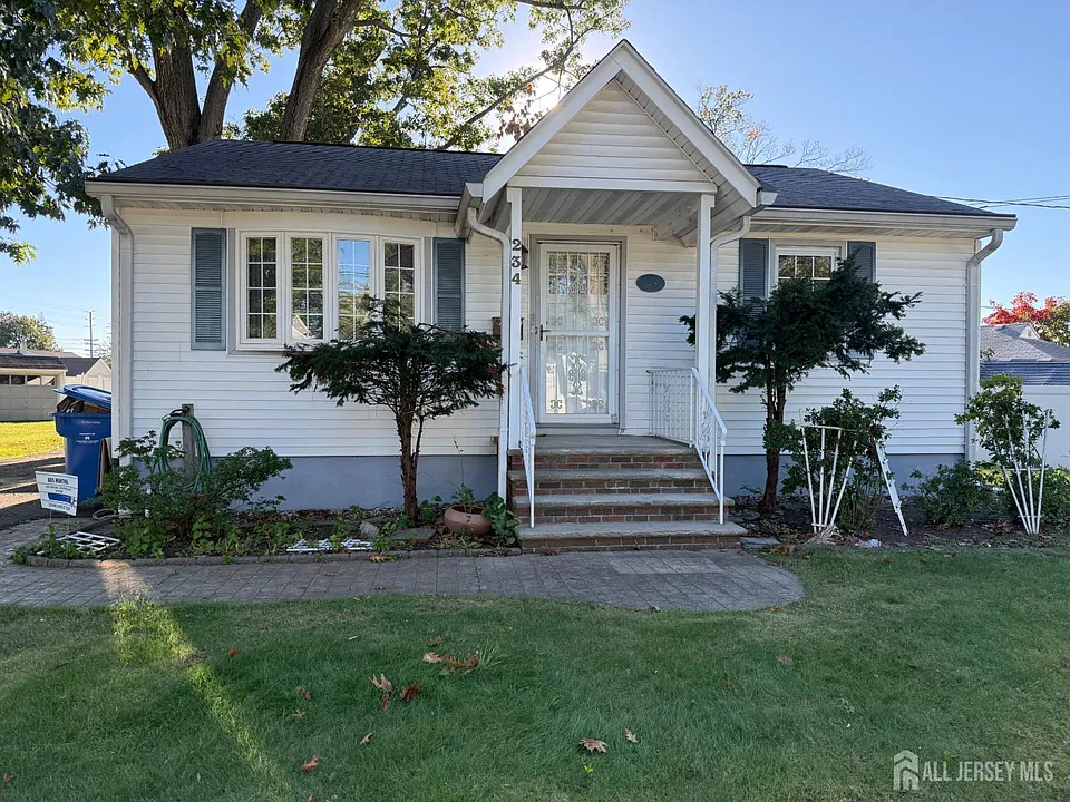234 Oak Dr