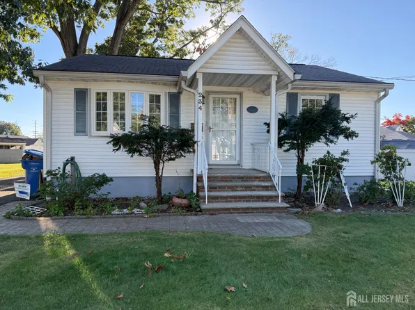 234 Oak Dr, Middlesex, NJ 08846