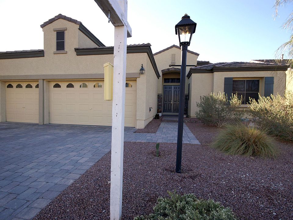 1814 Square Feet. 4br