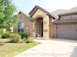 3630 Hyde Park Dr, Midlothian, TX 76065
