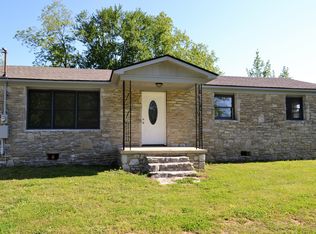 13 Wright Rd, Fayetteville, TN 37334