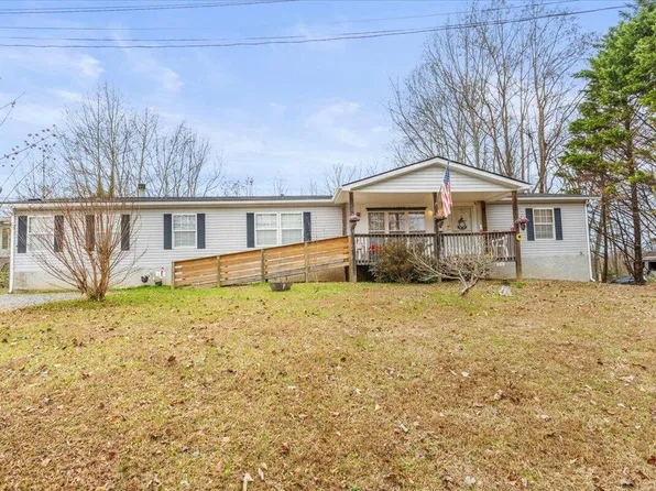 421 Saddle Horse Cir, Tunnel Hill, GA 30755