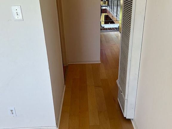 3rd image of 2233 Grant St #4
