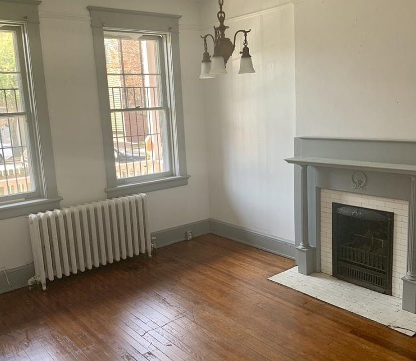 1st image of 2410 E Marshall St APT 1A