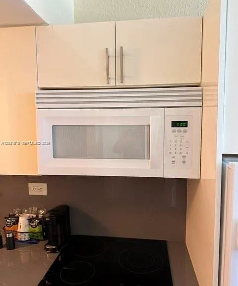 19201 Collins Ave #348 — Photo 5