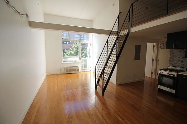 Rented by Nooklyn NYC LLC | media 43