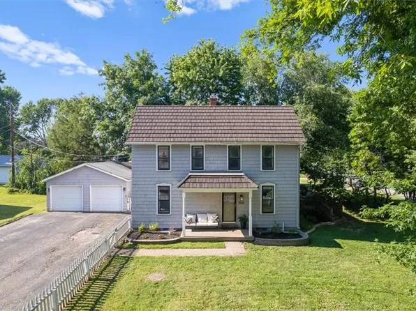 5145 Long Dr, Shawnee, KS 66216