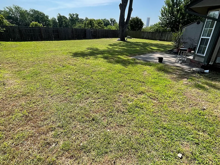 7501 S Trenton Pl — Photo 3