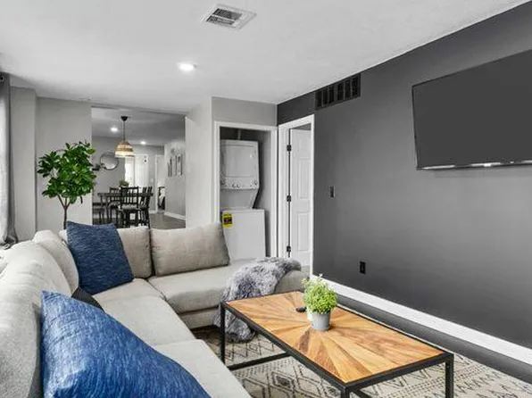 7100 Nall Ave, Overland Park, KS 66208