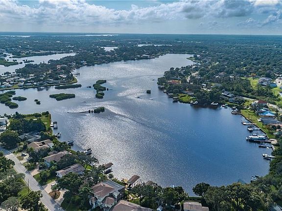 2nd image of 812 Bayshore Dr