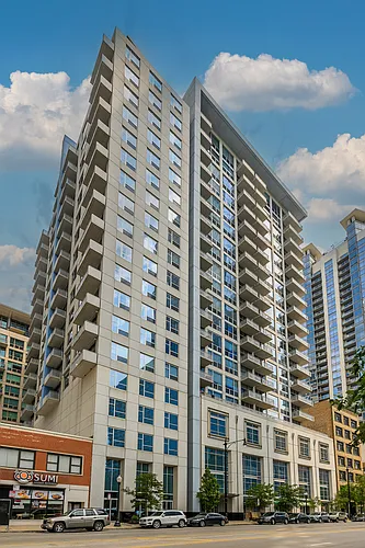 1305 S Michigan Ave Photo 1