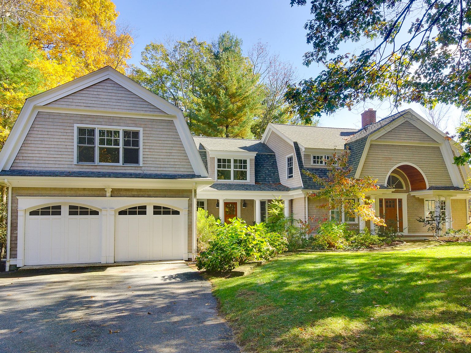 74 Pine St, Dover, MA 02030 Zillow