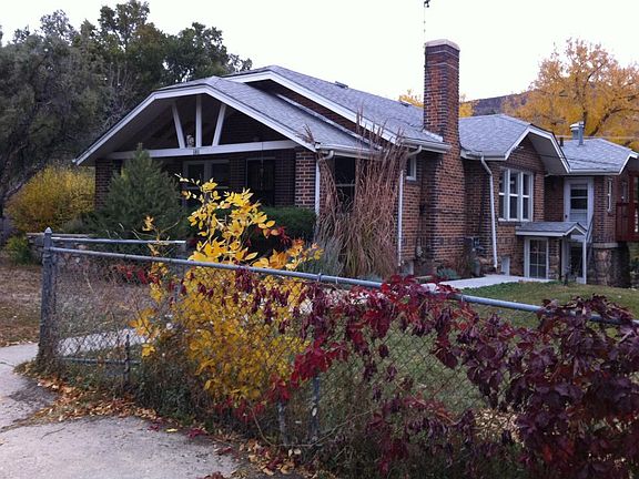 exterior (Autumn)