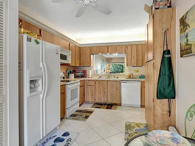 1810 Kings Lake Blvd #103 — Photo 10