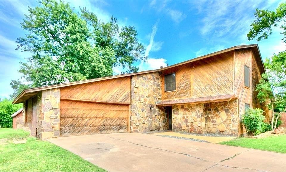 2nd image of 703 Timber Ct