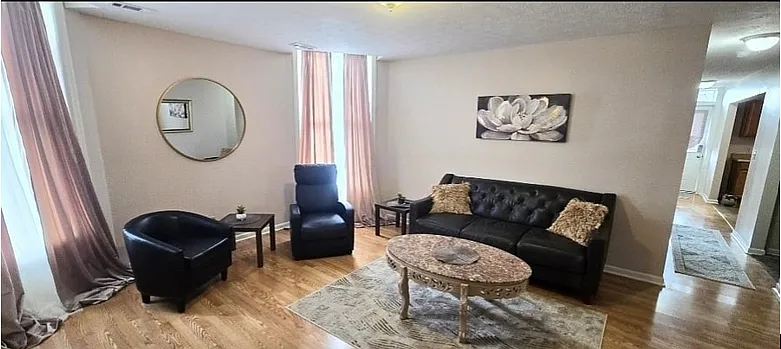 Building Photo - 1034 S Brook St #2