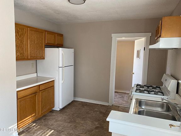 4th image of 3516 Sacramento Ave