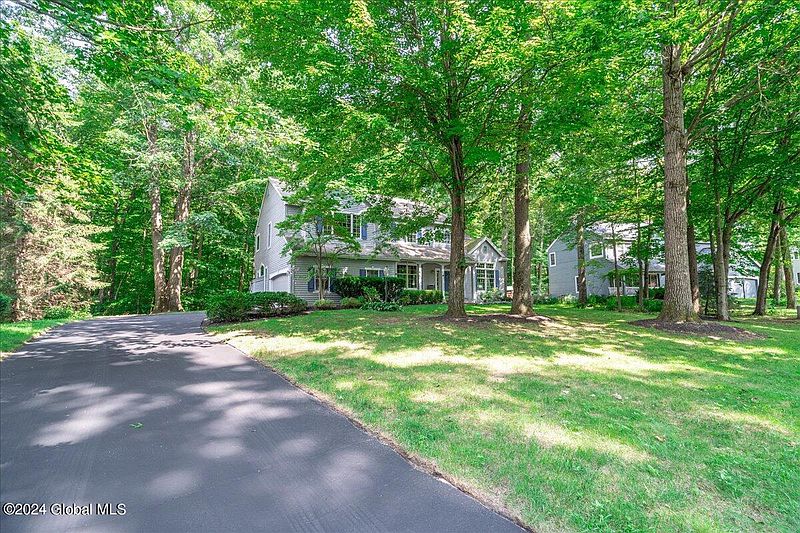 3rd image of 21 Coventry Drive