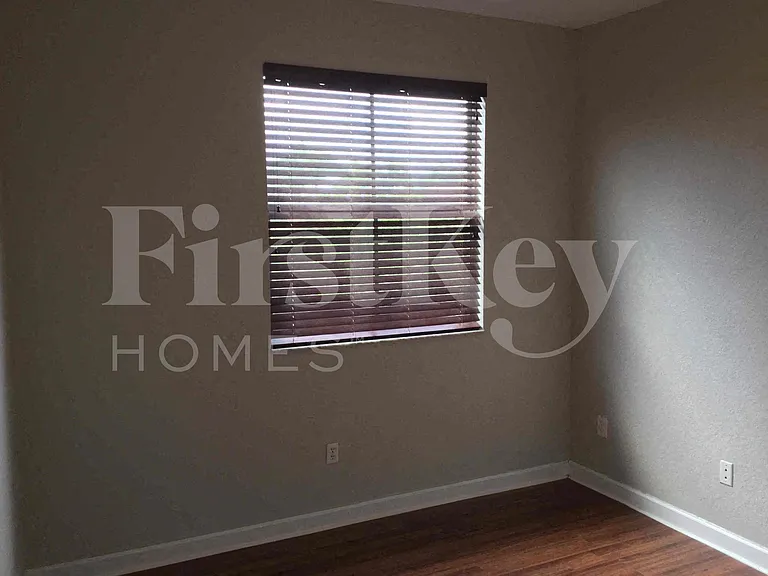 4104 NE 22nd Ln — Photo 14