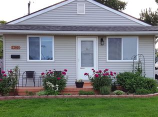 23801 Hoover Ave, Hazel Park, MI 48030