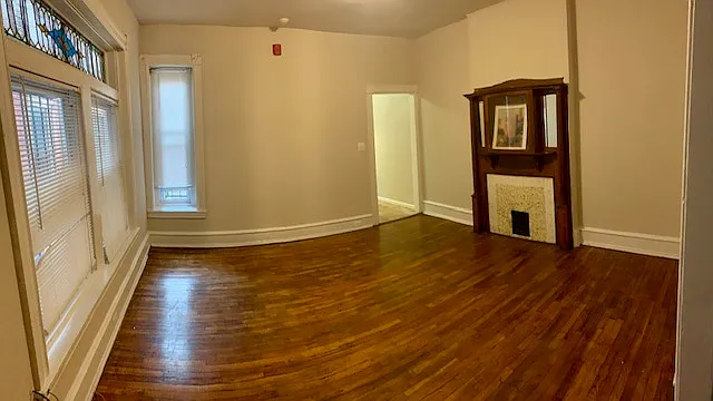 221 Buckingham Pl — Photo 3