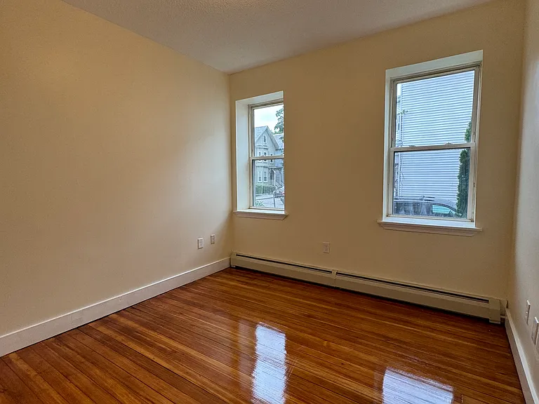 3 Woodbine St #1 — Photo 5