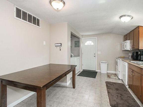 2nd image of 6489 Ledgebrook Dr