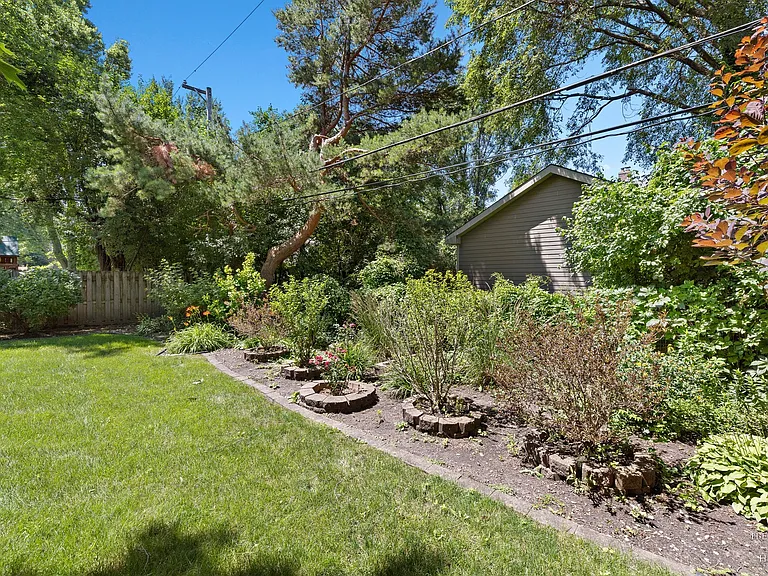 814 S Chestnut Ave — Photo 29
