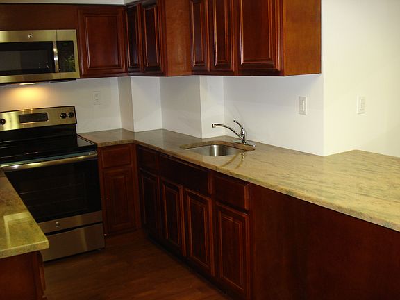 4th image of 269 Forest Ave #2
