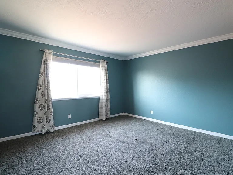 565 Clubhouse Dr — Photo 22